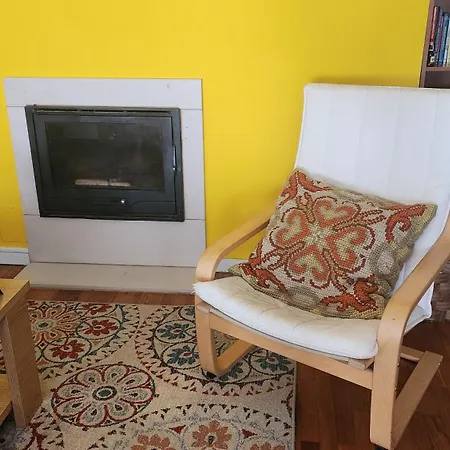 Beautiful Location By The Beach, With 2 Cats Kwatera prywatna