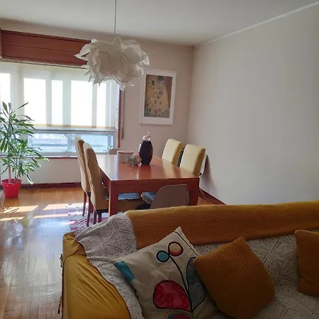 Beautiful Location By The Beach, With 2 Cats * Porto